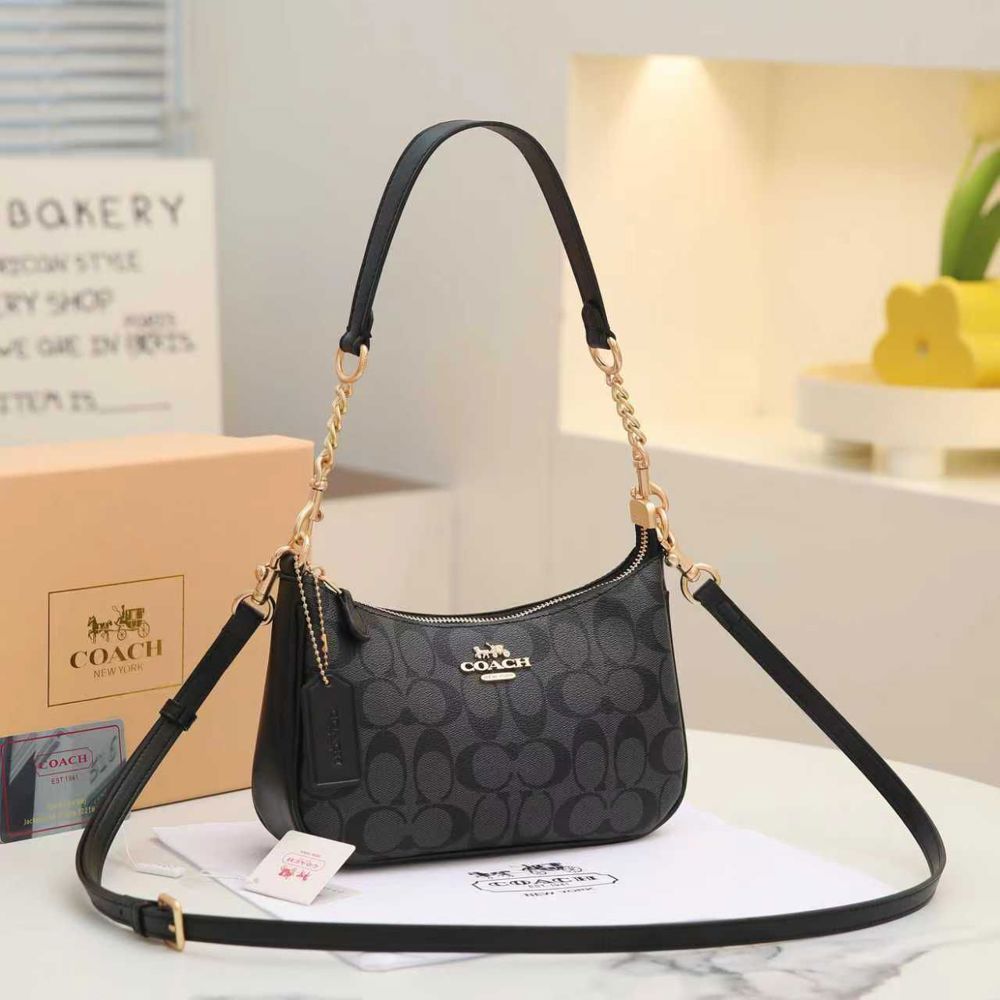 حقيبة كتف وكروس نسائية فاخرة Coach Teri Shoulder Bag in Signature Canvas